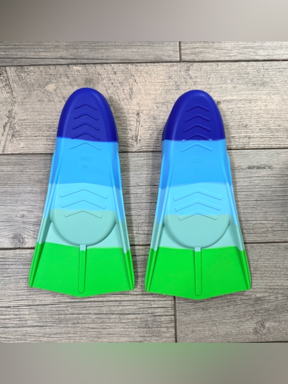 Youth Swim Fins/Flippers - Size Medium - Picture 3 of 4